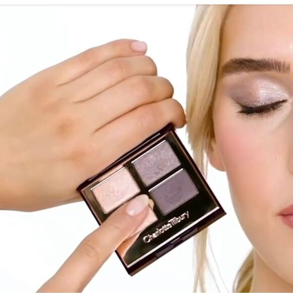 CHARLOTTE TILBURY EYESHADOW PALETTE: UPTOWN GIRL- NIB - Picture 12 of 12
